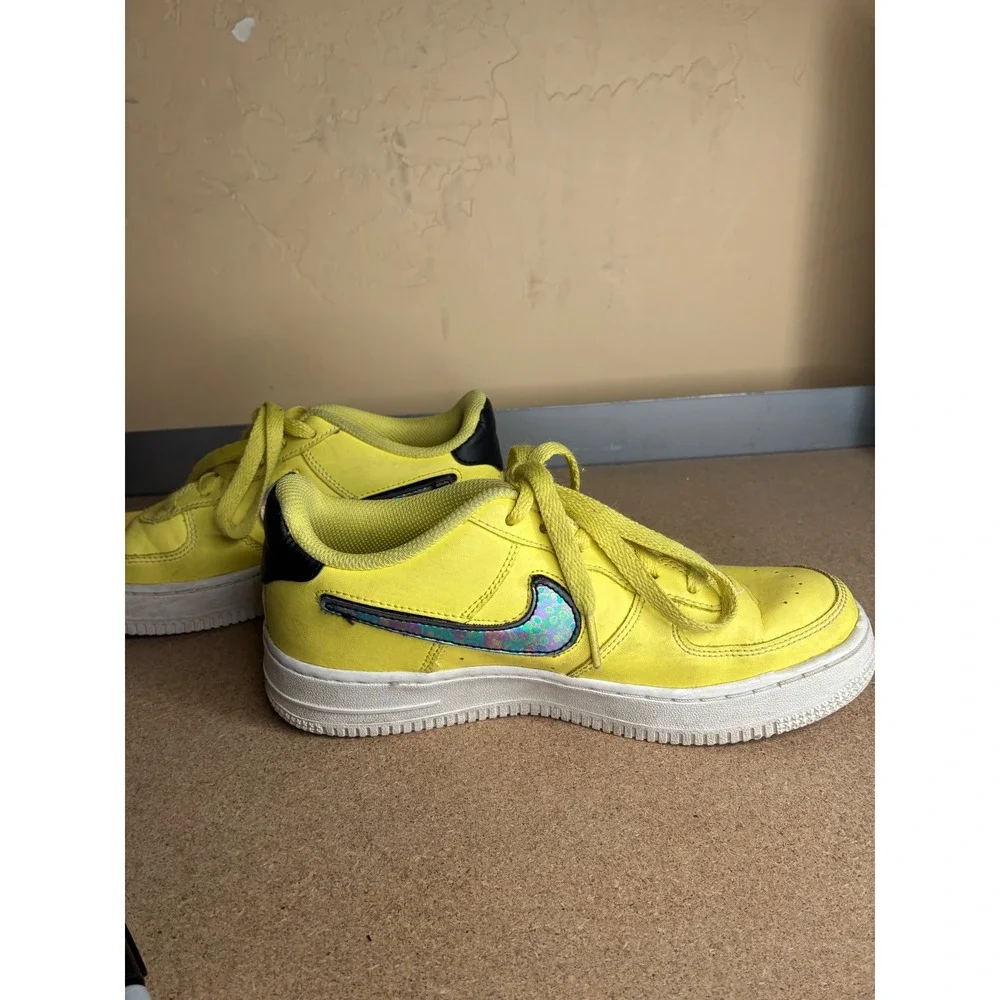 Nike Air Force 1 Low Yellow Iridescent Holographic Swoosh AR7446-700 Kids 3.5Y